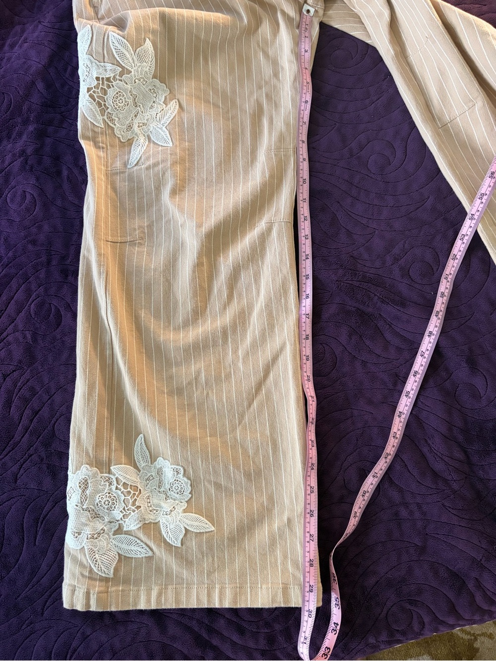 Anthropologie Embroidered Floral Crop Pants - Picture 5 of 7